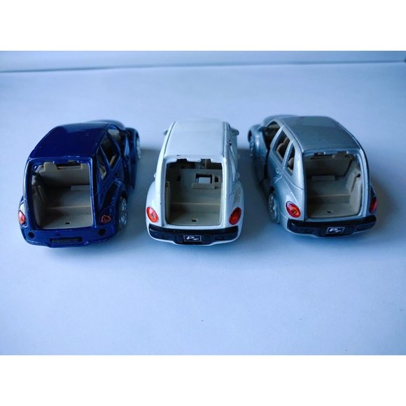 Chrysler PT Cruiser 2000 5" Diecast Scale 1/34 Models Bundle of 3 Cars - Picture 11 of 12